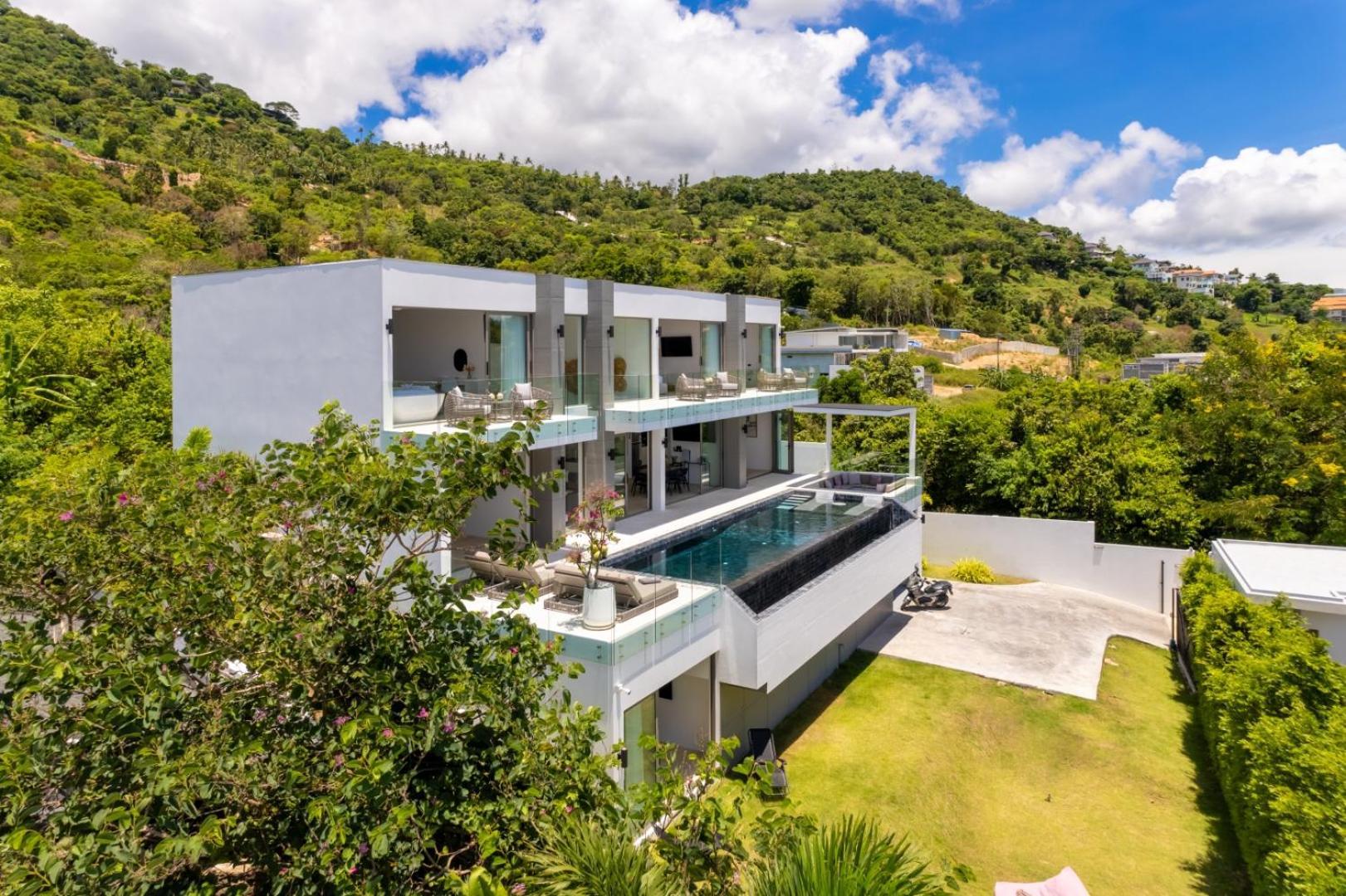 Luxury 5 Bedroom Modern Villa! Kbr17